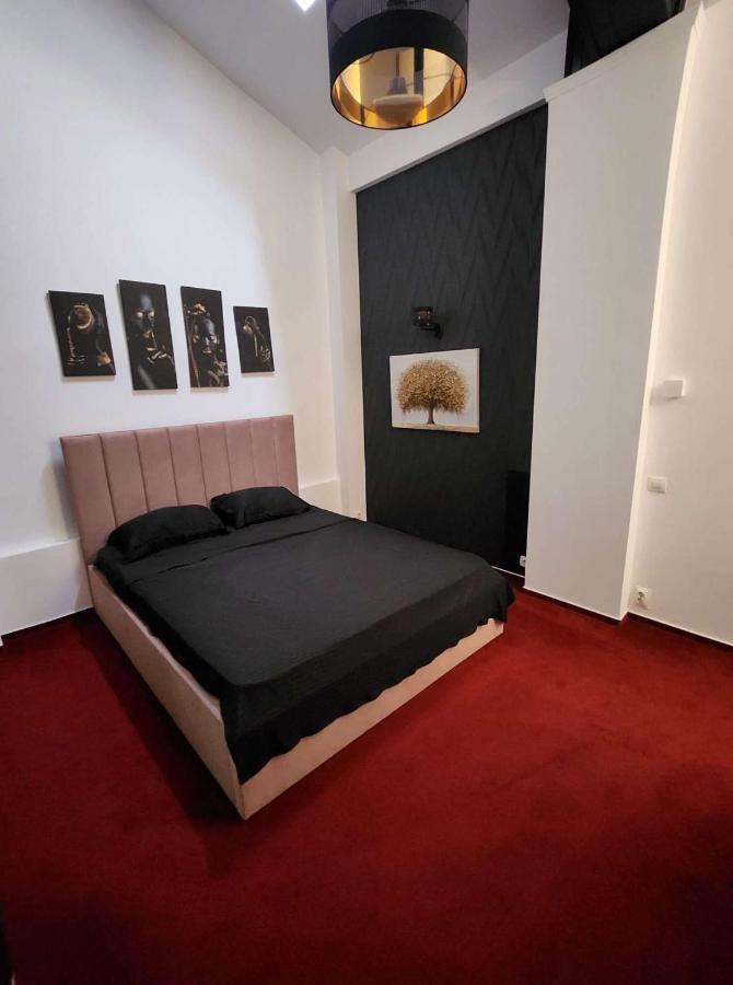 Karma Caffe&Rooms Бухарест Экстерьер фото
